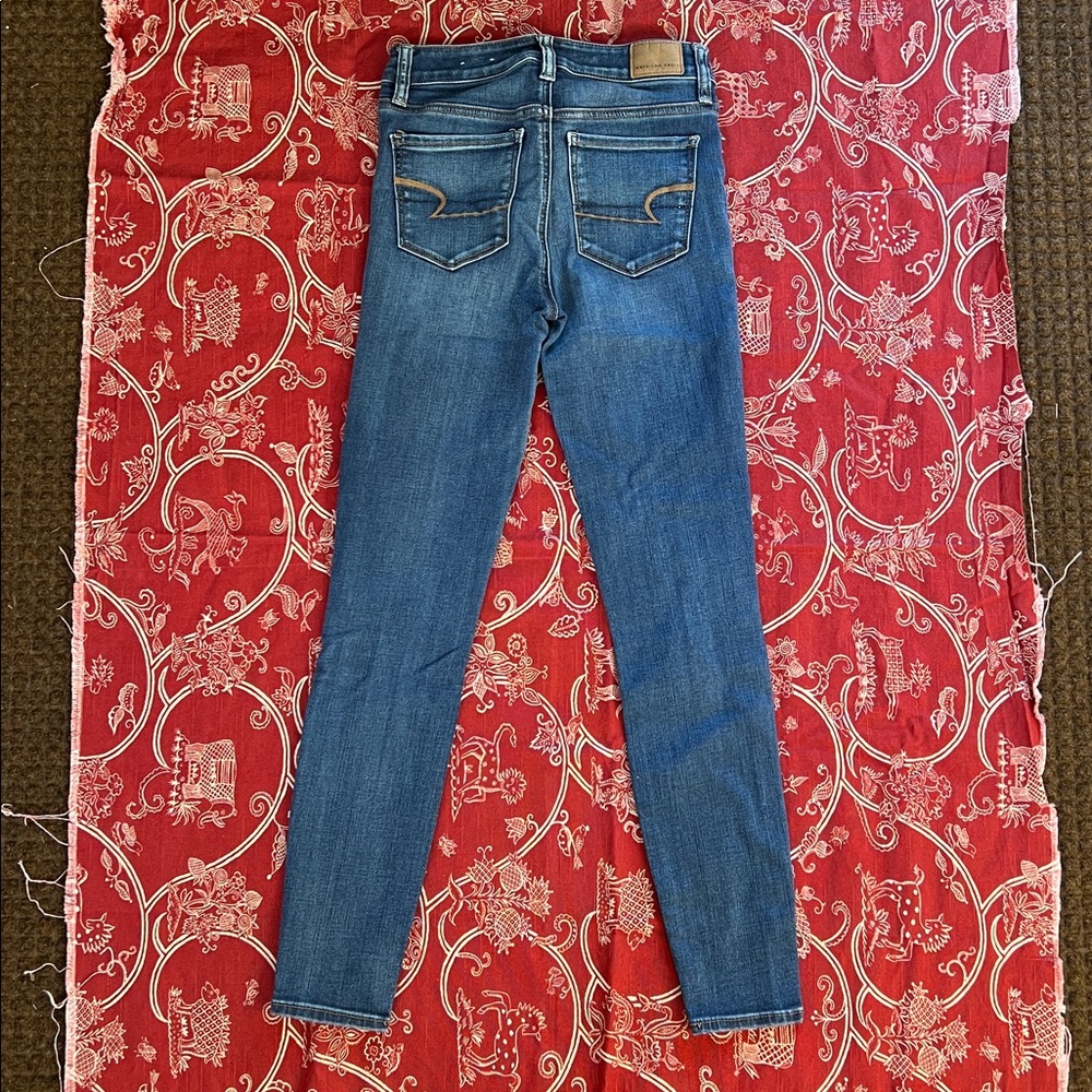 American Eagle Outfitters Women's Dark Blue and Light Jean bundle size 2 - Picture 6 of 13